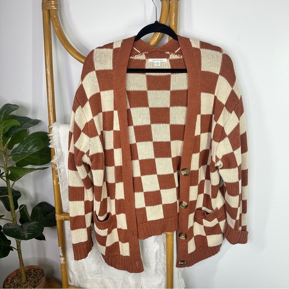 American Eagle Outfitters Sweaters - American Eagle Check Maroon Cream Chunky Sweater sz S